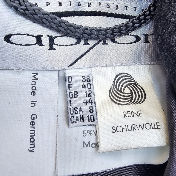 Apriori Wool and Viscose Riding Style Jacket with Bows on Pockets, Size Medium - Picture 8 of 9